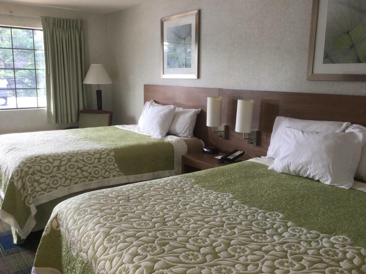 Days Inn By Wyndham Athens Buitenkant foto